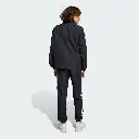 JI8849_23_hover_model.webp